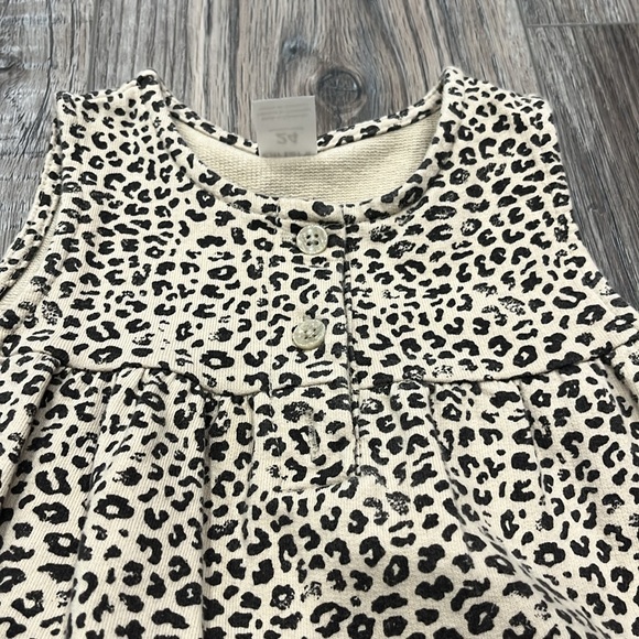 🦄5/25 baby leopard dress - Picture 6 of 6